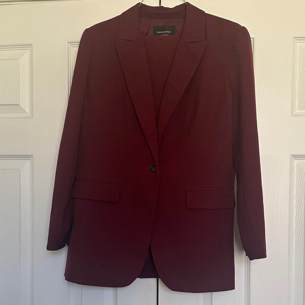 {Banana Republic} Burgundy Single-Button Pant Suit